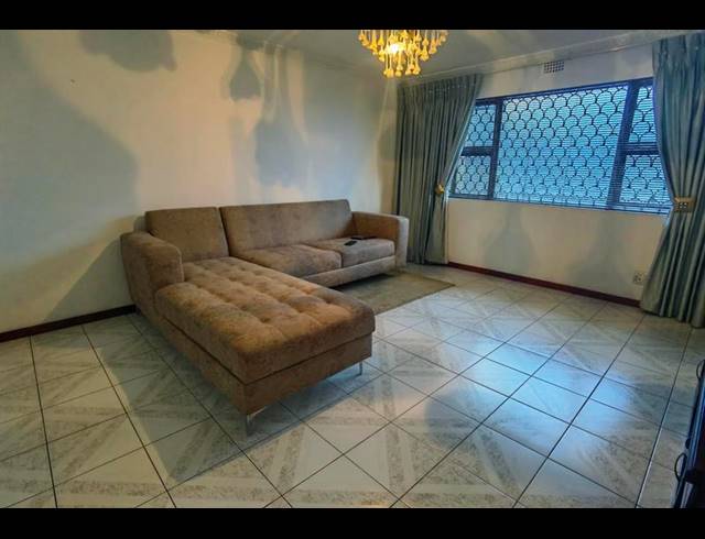 6 BEDROOM HOUSE FOR SALE IN CRAVENBY